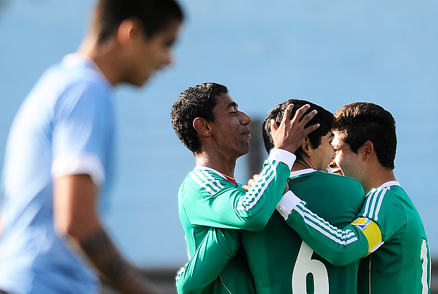 La Selección Sub 17 de México venció a los celestes 4:2. Festejo azteca en el Estadio Belvedere. 