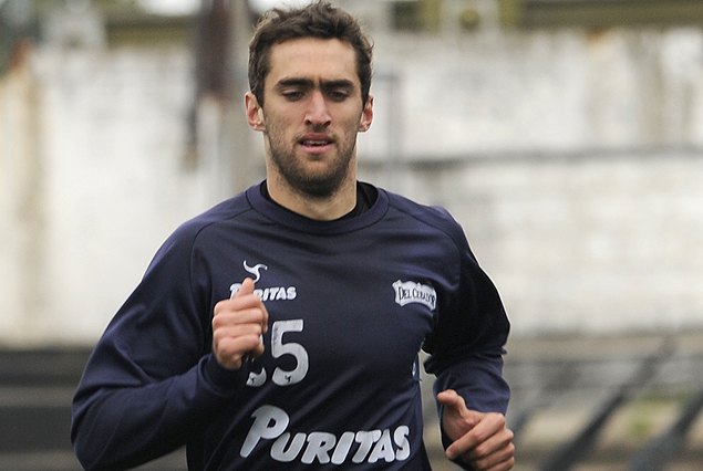 Gustavo Alles uno de los puntas que tendrá Liverpool frente a Defensor Sporting. 