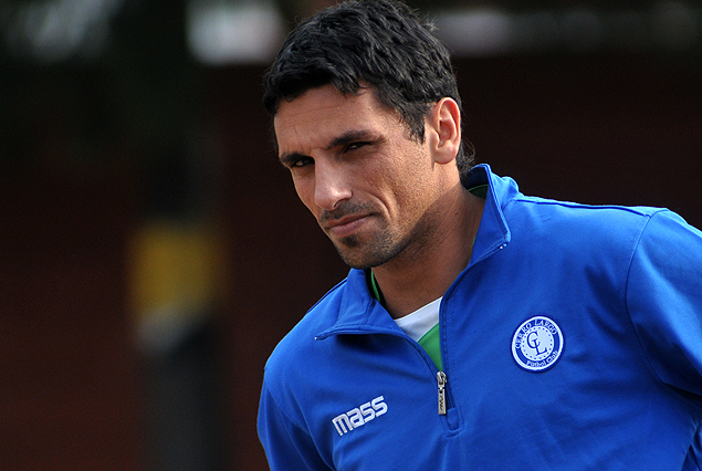 Marcos Otegui estaría ocupando la plaza en defensa que deja Alejandro Acosta por suspensión. 