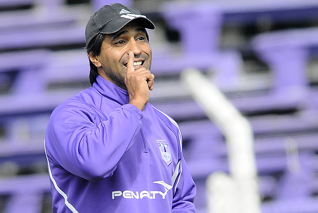 Tabaré Silva, entrenador de Defensor Sporting. 