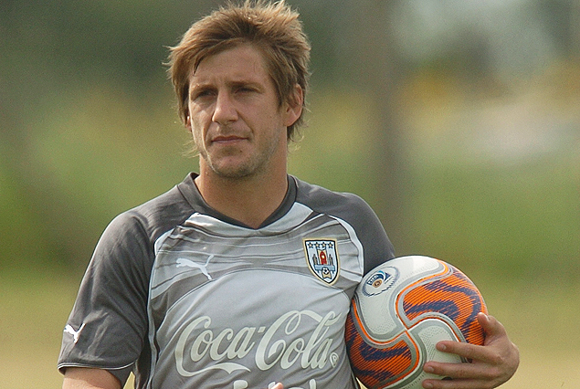 Emilano Alfaro, en la Lazio de Italia, es el delantero que pretende el equipo de Jorge Da Silva en Emiratos Arabes.