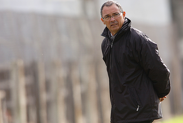 "Le doy fundamental importancia al jugador", Alfredo Arias, DT de Wanderers.