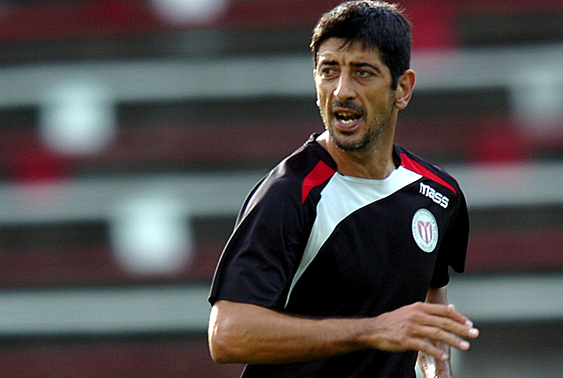 Christian González, vuelve a la titularidad tras la suspensión.