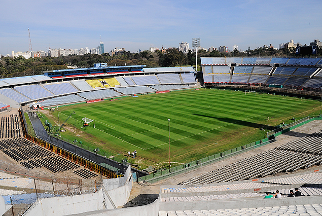 Así luce el Estadio Centenario, donde a partir de las 19.00 horas jugarán Uruguay y Colombia.  