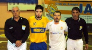 Los capitanes de Río Branco y Jave en la final.