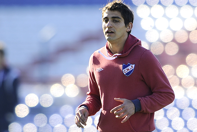 Maximiliano Calzada recuperado, hará fútbol el jueves en el Gran Parque Central. 