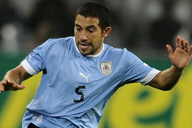 Walter Gargano jugó los noventa minutos en el Parma. 