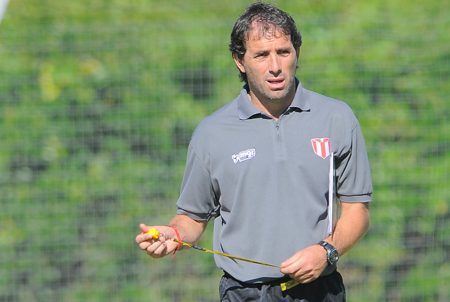 Guillermo Almada, entrenador de River Plate. 
