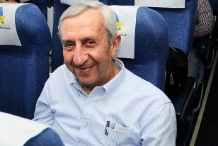 Al llegar a Guayaquil el "Toto" amplio sus recuerdo de la formación de "El Clan 10 de Radio Ariel con revelaciones muy fuertes.