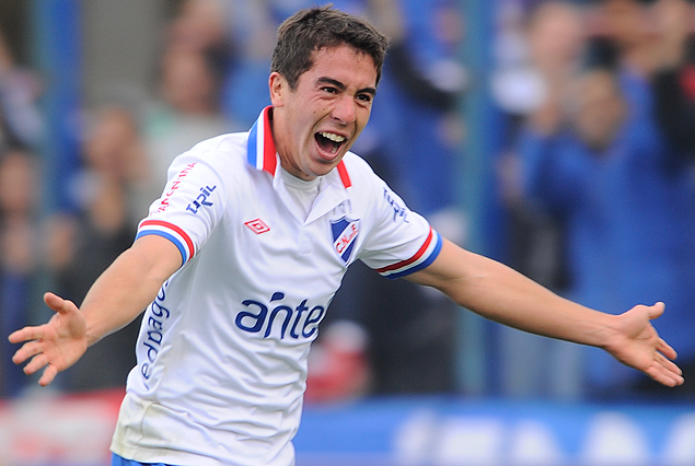 Carlos De Pena en el festejo del gol que cerró el alto vuelo de Nacional en el Gran Parque Central. 