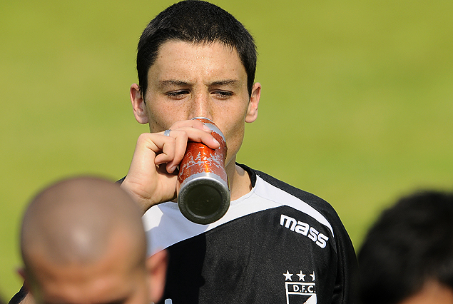 Federico Ricca a la cancha en Danubio por la suspensión de Pablo Lima.