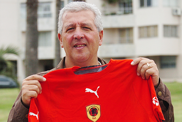Gustavo Ferrín rescindió su contrato en acuerdo con la Federación de Angola. 