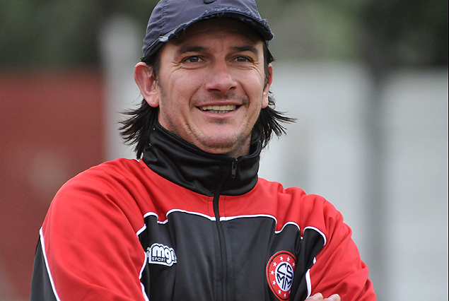 Gonzalo De los Santos, entrenador de Miramar Misiones. 