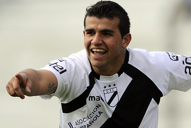 Líber Quiñones marcó dos tantos y trepó a la punta de la tabla de goleadores que ahora comparte con Héctor Acuña de Cerro.
