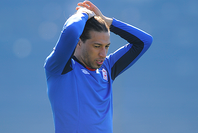 Richard Porta fue incluido en el equipo titular por Rodolfo Arruabarrena, con Leonardo Burián confirmado en el arco. 