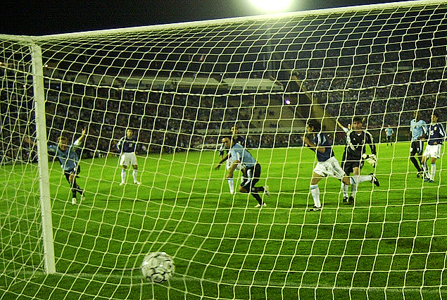 El gol del "Chino" en una noche memorable. Fue la primera y única. Después nunca mas volvimos a ganarle a Argentina.