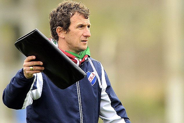 Rodolfo Arruabarrena, el técnico de Nacional, pone la mira en Wanderers. 