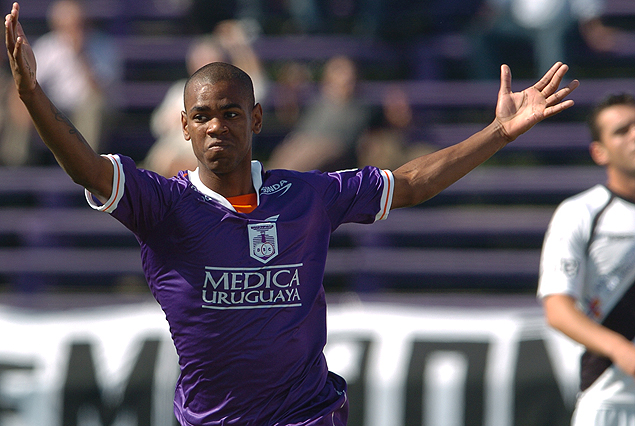 Diego Rolan, autor de uno de los goles en el 3:1 violeta sobre Danubio del último jugado en el Parque Rodó.