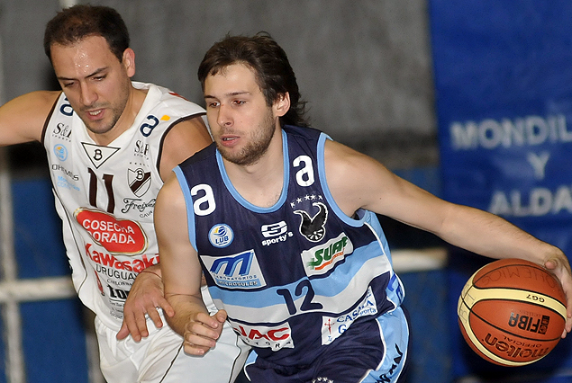 Atenas detuvo la remontada de Bohemios en el último cuarto y ganó con autoridad.