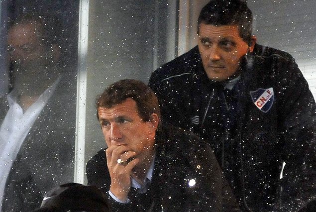 Rodolfo Arruabarrena en el palco vip de la platea Punta Carretas. 