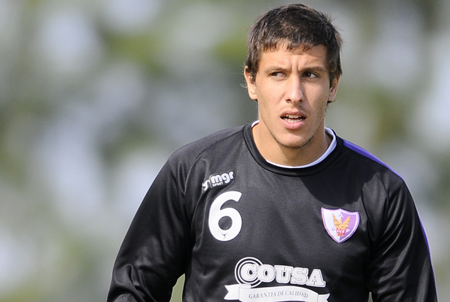 Christian Silvera, ingresa por el suspendido Gonzalo Papa.