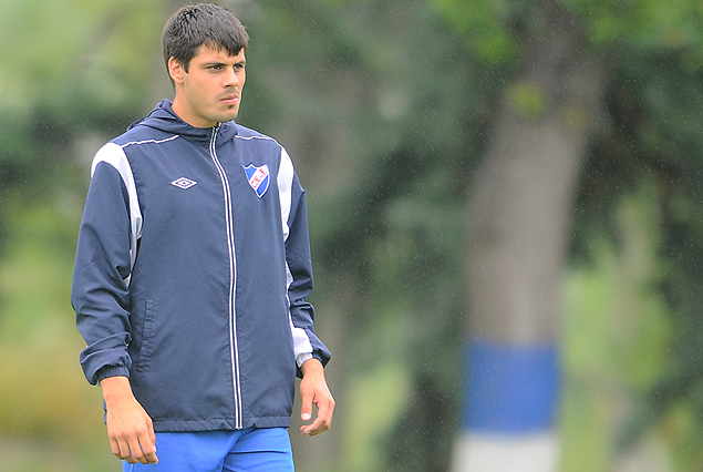 Guillermo De los Santos, firme en la zaga tricolor. 