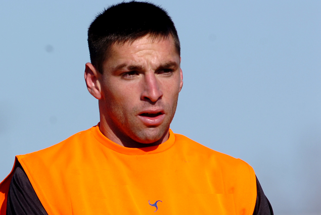 Enzo Herrera no podrá estar a la orden de Adolfo Barán, porque su pase pertenece a Liverpool.