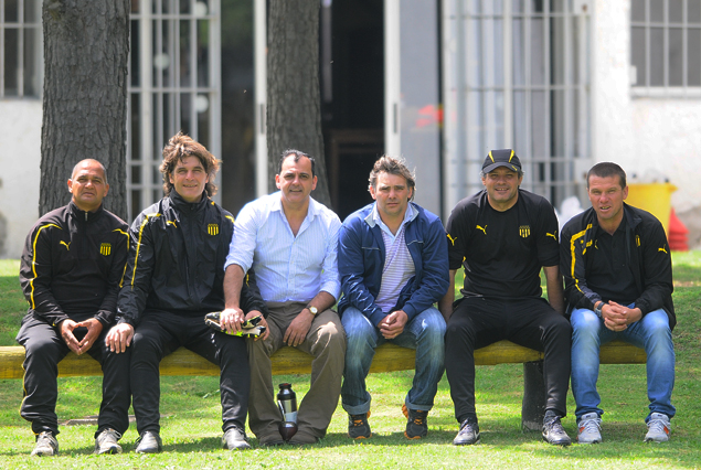 Miguel Santos, Raúl Ferro, Juan Medina, José Freire, Jorge Goncalvez y el "Bomba" Villar, reencuentro en Los Aromos. 