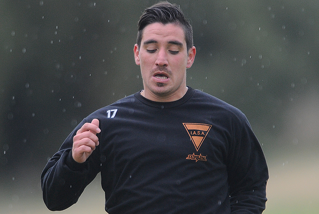 Angel Luna, es muy difícil que pueda jugar el fin de semana. Igual, el sábado se le va a probar.