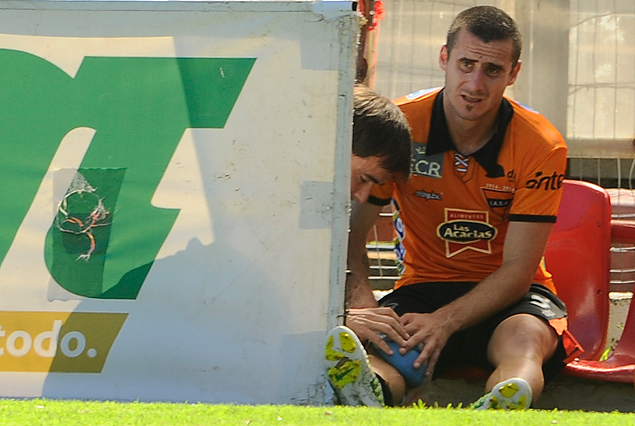 Angelo Paleso sufrió problema de rodilla. Se le harán estudios. 