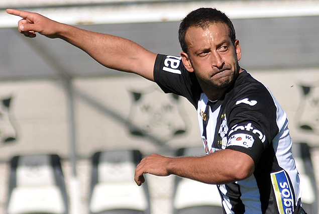 Sergio "Chapita" Blanco festeja el gol bohemio.