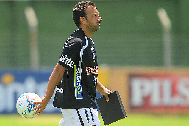 Sergio Blanco, que recibiera una plaqueta, también se llevó la pelota por los tres goles marcados. 