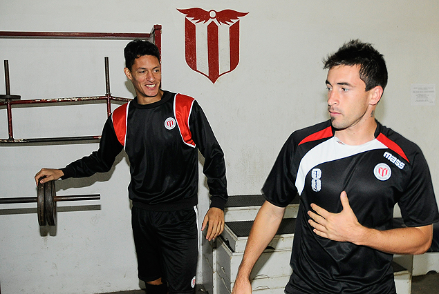 Bruno Montelongo y Luis Torrecila en el gimnasio, donde los titulares hicieron actividad este martes. 