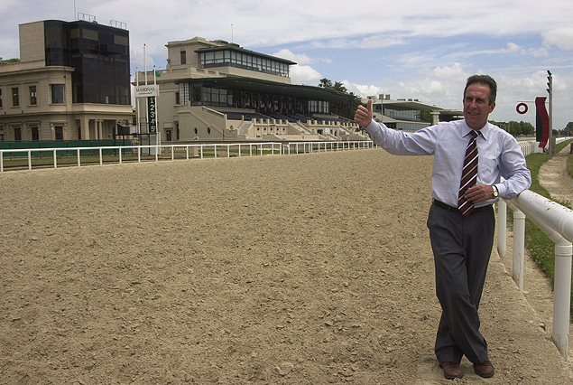 El día que fue designado entrenador del año, 2004, en las instalaciones de Maroñas.