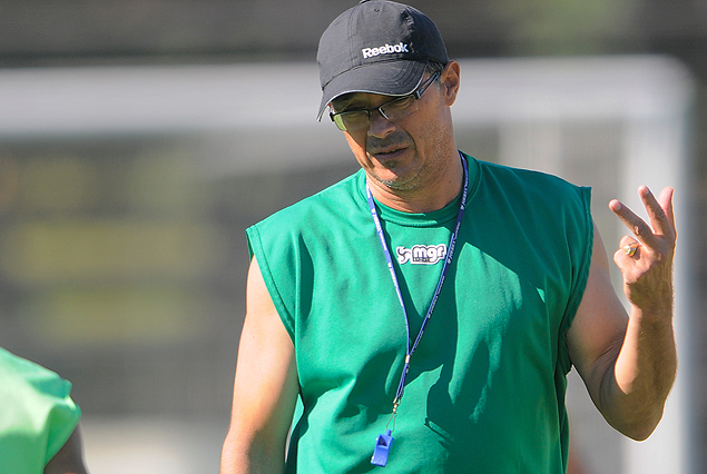 Alfredo Arias, DT de Wanderers.