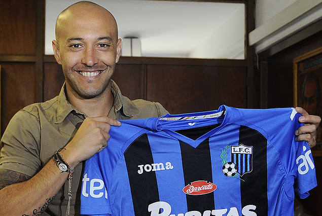 Javier Chevantón ya se puso la negriazul.