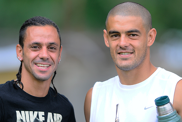 Los nuevos look de Fabián Estoyanoff y Luis Aguiar. Peñarol concentrado a la espera del clásico.