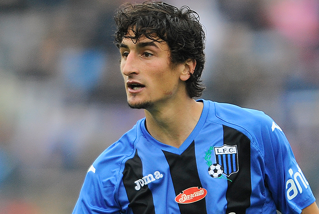 Andrés Lamas trabaja con el plantel negriazul, pero hay llamadas del exterior consultado por el zaguero. 