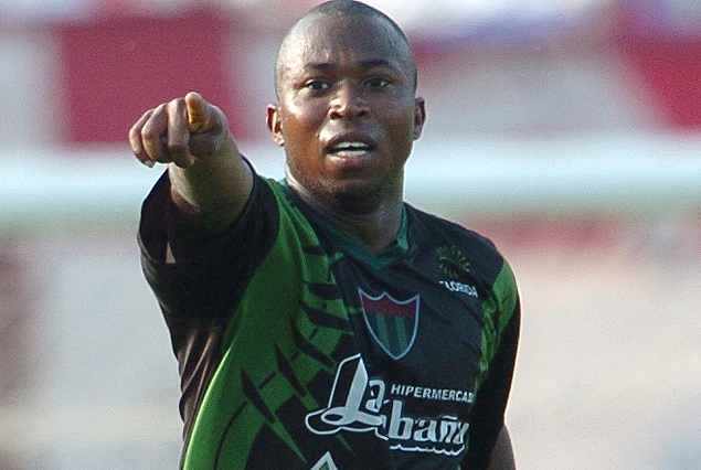 El colombiano Miguel Murillo llega el jueves para jugar en los cerveceros.