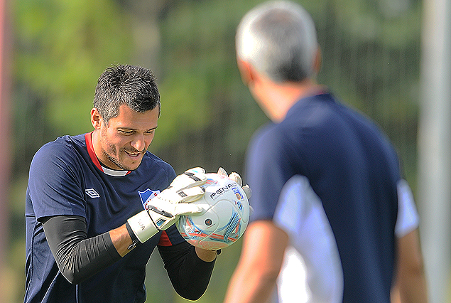 Gustavo Munúa entrenando a la orden de Andrés Larrosa.