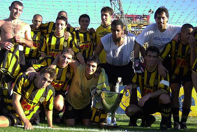 Peñarol campeón del Torneo Clausura 2000. 