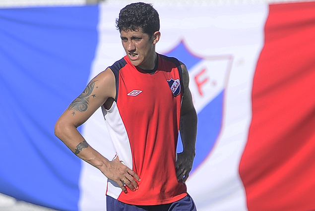 Henry Giménez integró el elenco alternativo tricolor. Jugó los sesenta minutos del preliminar.