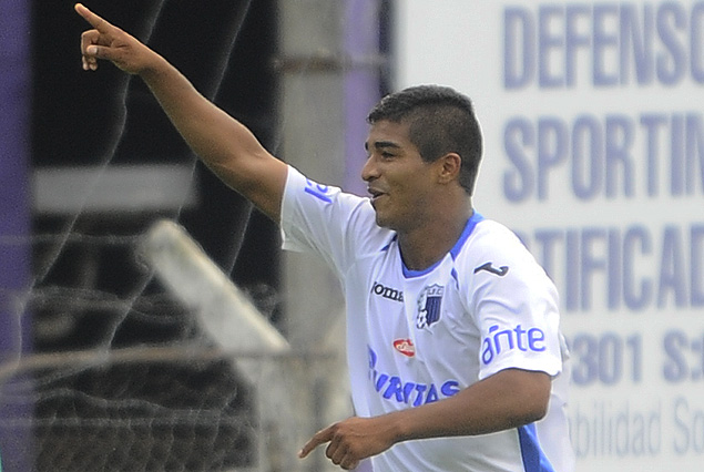 Rodrigo Aguirre apuntó a lo grande en el Franzini; golazo y asistencia. 