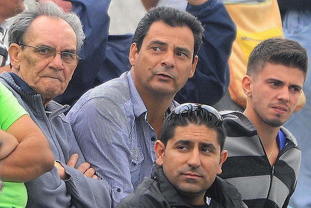 Ruben "Polillita" Da Silva acompañado por familiares en la tribuna de Jardines.