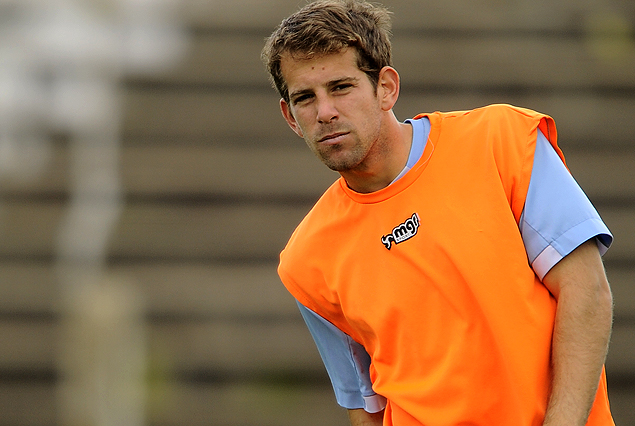 Diego Riolfo será el encargado de ingresar por Guzmán Pereira, suspendido por acumulación de tarjetas amarillas.