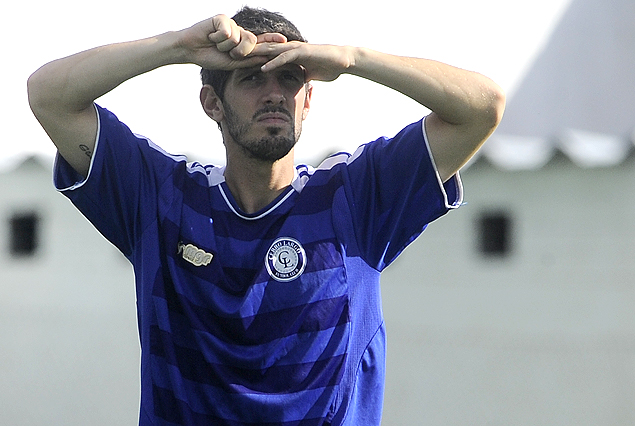 Ignacio Nicolini al Clausura con la camiseta de Cerro Largo.