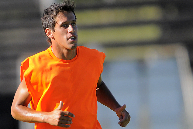 Javier Cabrera, el "Cangrejo", suma juego en los entrenamientos.