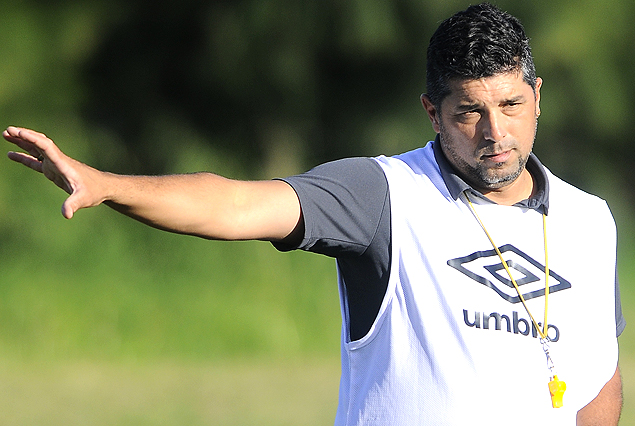 Leonardo Ramos comienza este miércoles a definir el equipo y el sustituto de Camilo Mayada. 