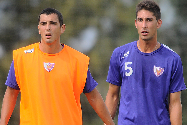 Agustín Olivera junto a Andrés Schettino. El primero será titular en lugar del segundo que está suspendido. 