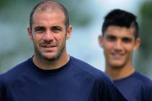 "Poder corregirle dentro del campo en el momento, en el día a día, en el entrenamiento, es más beneficioso"